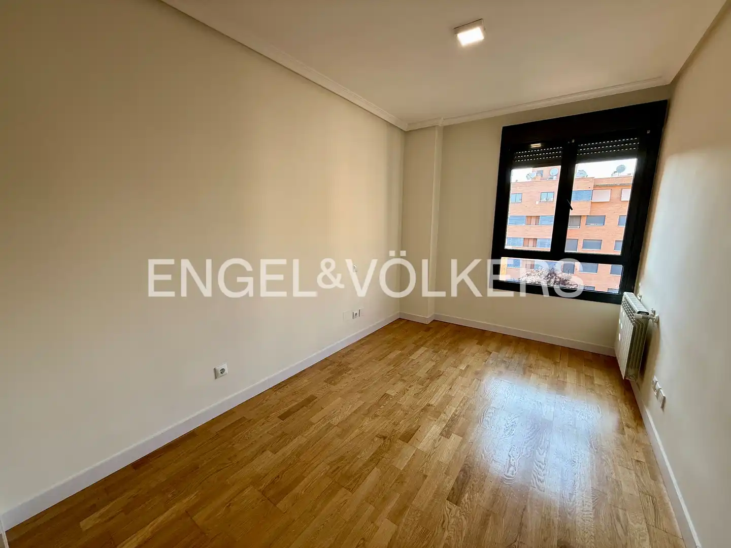 Schlafzimmer von Wohnung zur Miete in Madrid mit Klimaanlage, Heizung und Parkett