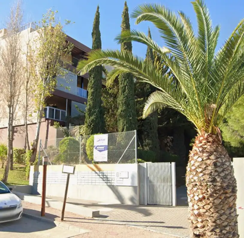 Rez-de-chaussée avec piscine à vendre à Calle Sierra Almagro 811