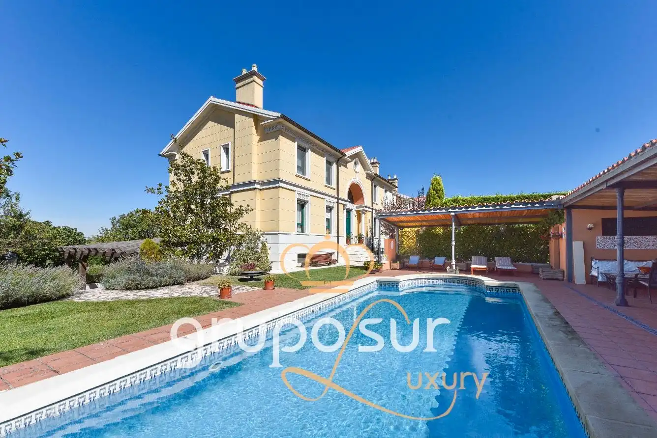 Casa o xalet en venda a Calle de la Fuente del Berrocal, 1, El Berrocal