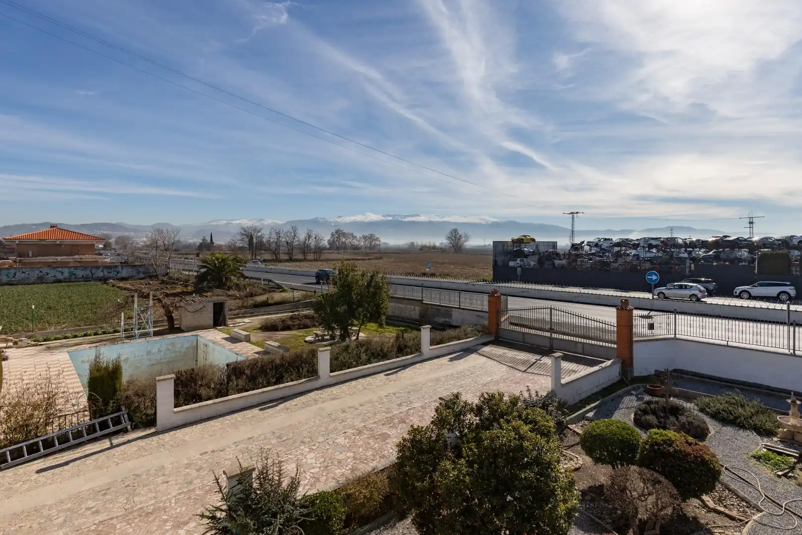 Vista exterior de Casa o chalet en venta en Granada con Calefacción, Jardín privado y Piscina