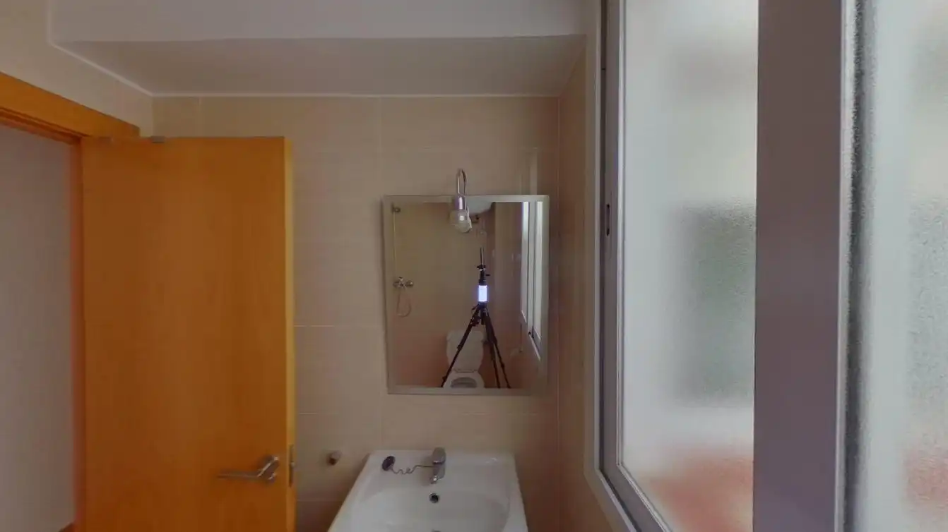 Baño de Piso en venta en Zaragoza con Horno y Balcón