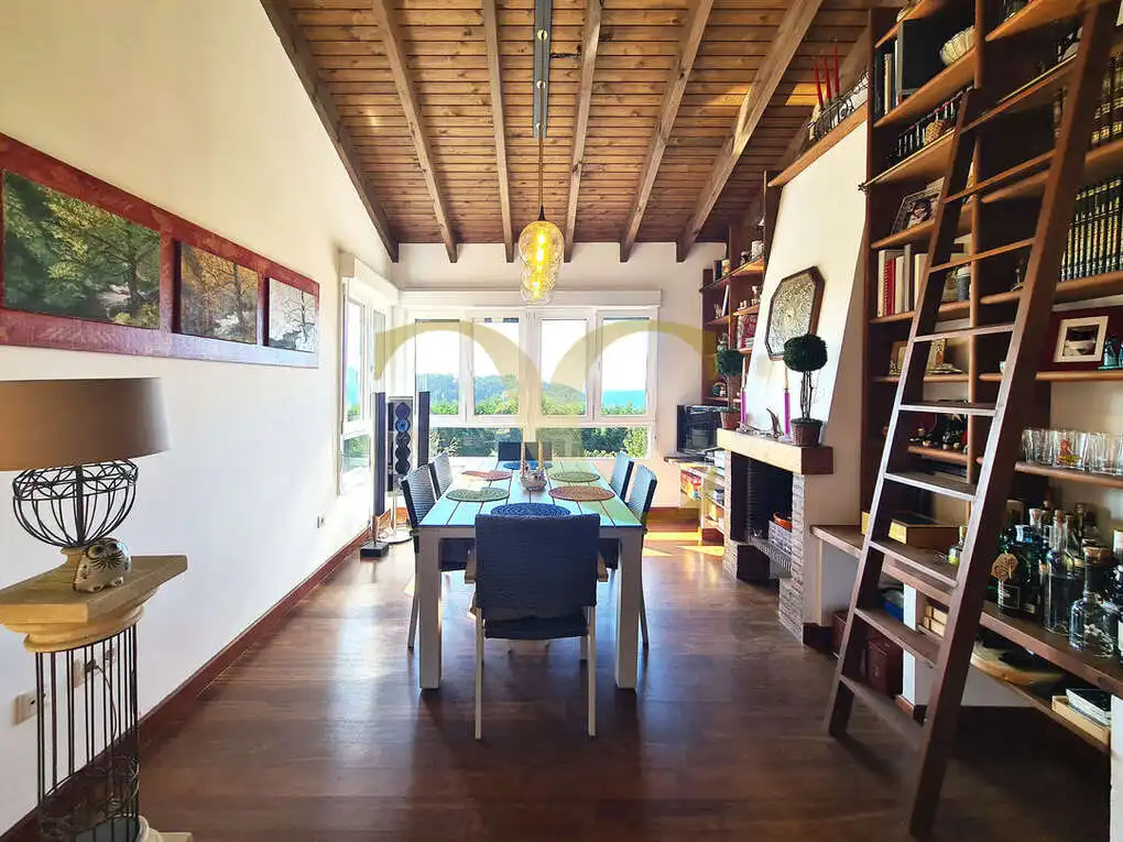 Comedor de Casa o chalet en venta en Villaviciosa con Calefacción, Jardín privado y Terraza