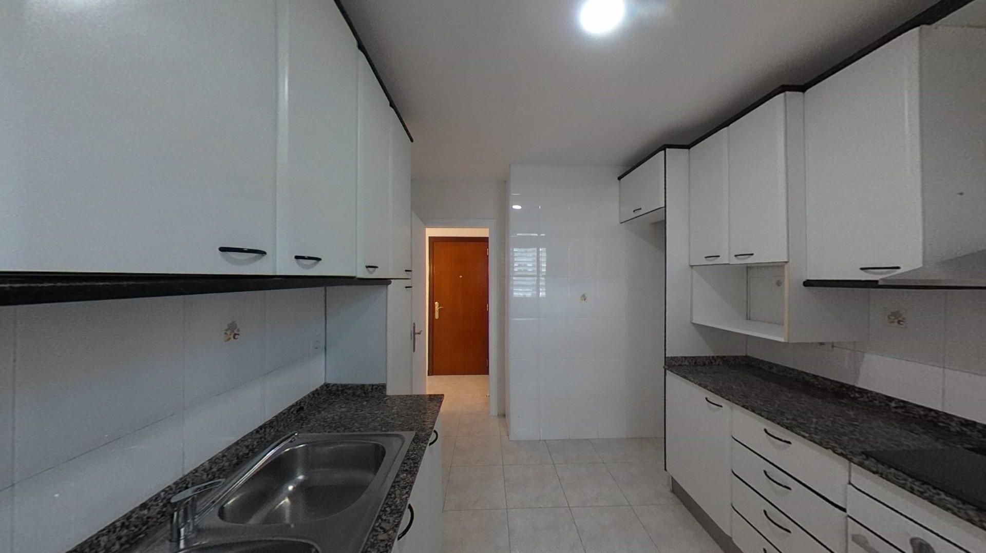 Cocina de Piso en venta en Ripollet con Calefacción y Balcón