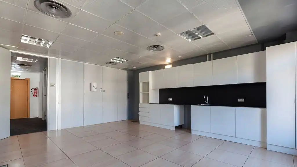 Office space with lift to rent in Carrer de la Diputació, imagen 15