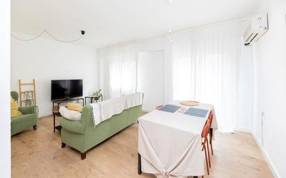Dormitori de Pis en venda en  Granada Capital amb Aire condicionat, Calefacció i Parquet