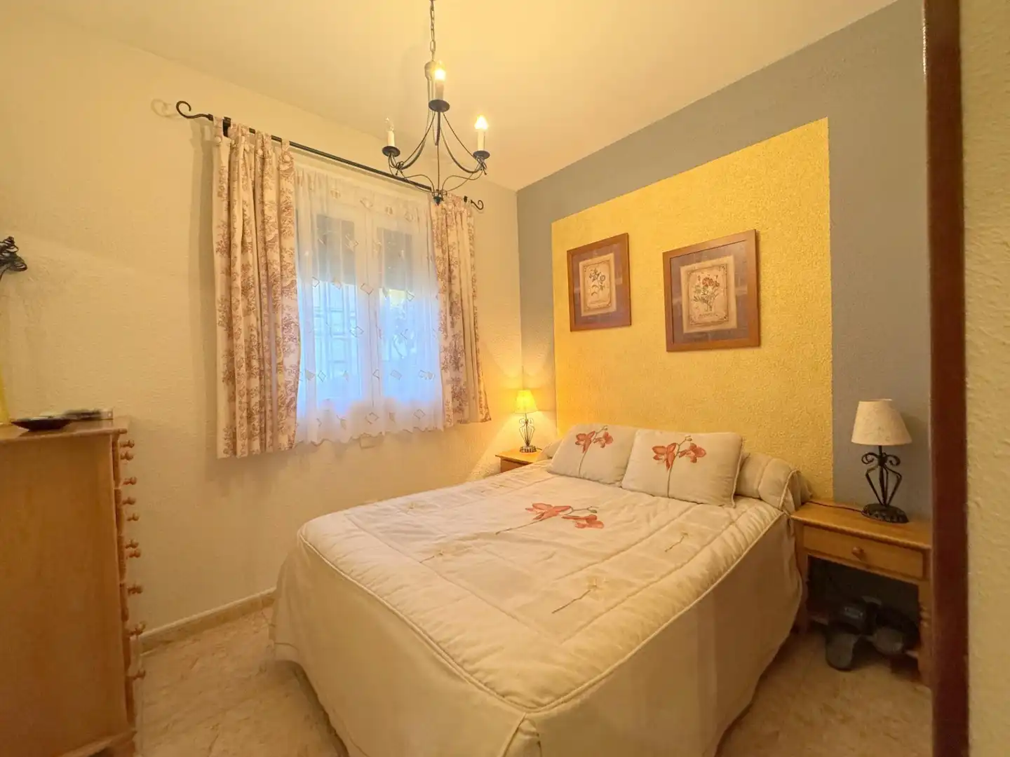 Habitación de Casa o chalet en venta en Herradón de Pinares con Calefacción, Jardín privado y Piscina