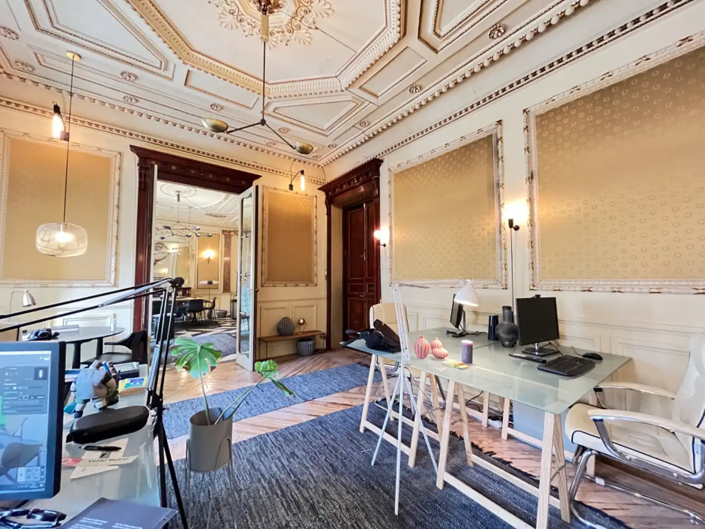 Living room of Office for rent in Madrid  with Air Conditioner, Heating and Balcony