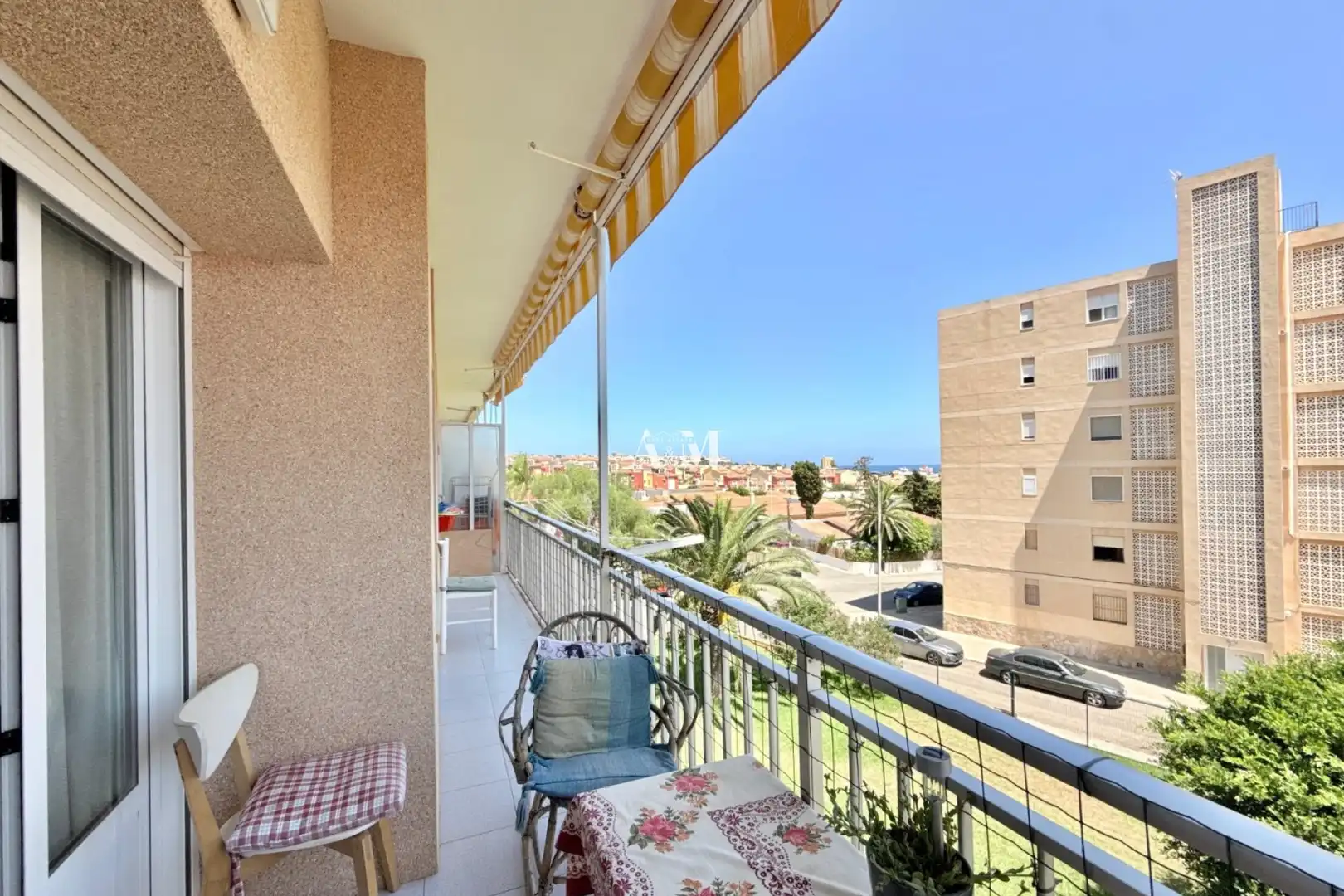 Terrassa de Pis de lloguer en Torrevieja amb Calefacció, Terrassa i Moblat