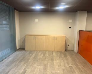 Local de lloguer en Donostia - San Sebastián  amb Calefacció, Moblat i Alarma