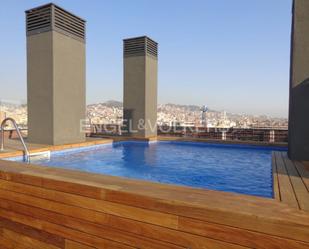 Piscina de Apartament en venda en  Barcelona Capital amb Aire condicionat, Calefacció i Parquet