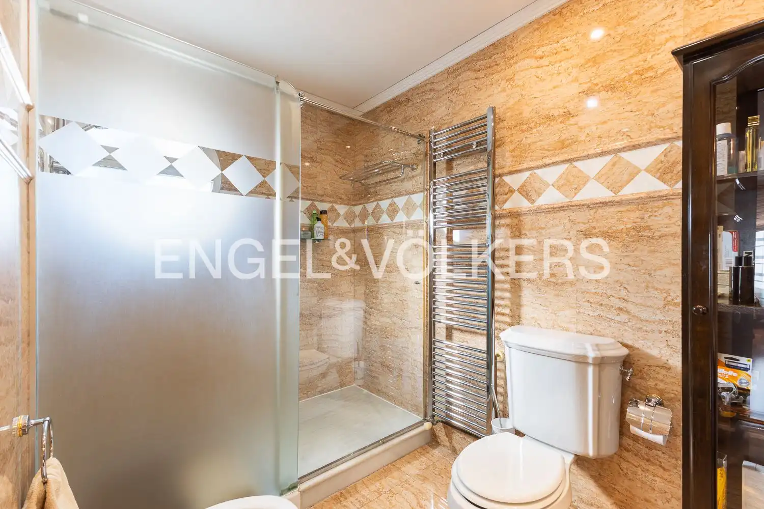 Bathroom of Houses for sale in Carcaixent  with Air Conditioner, Heating and Private garden