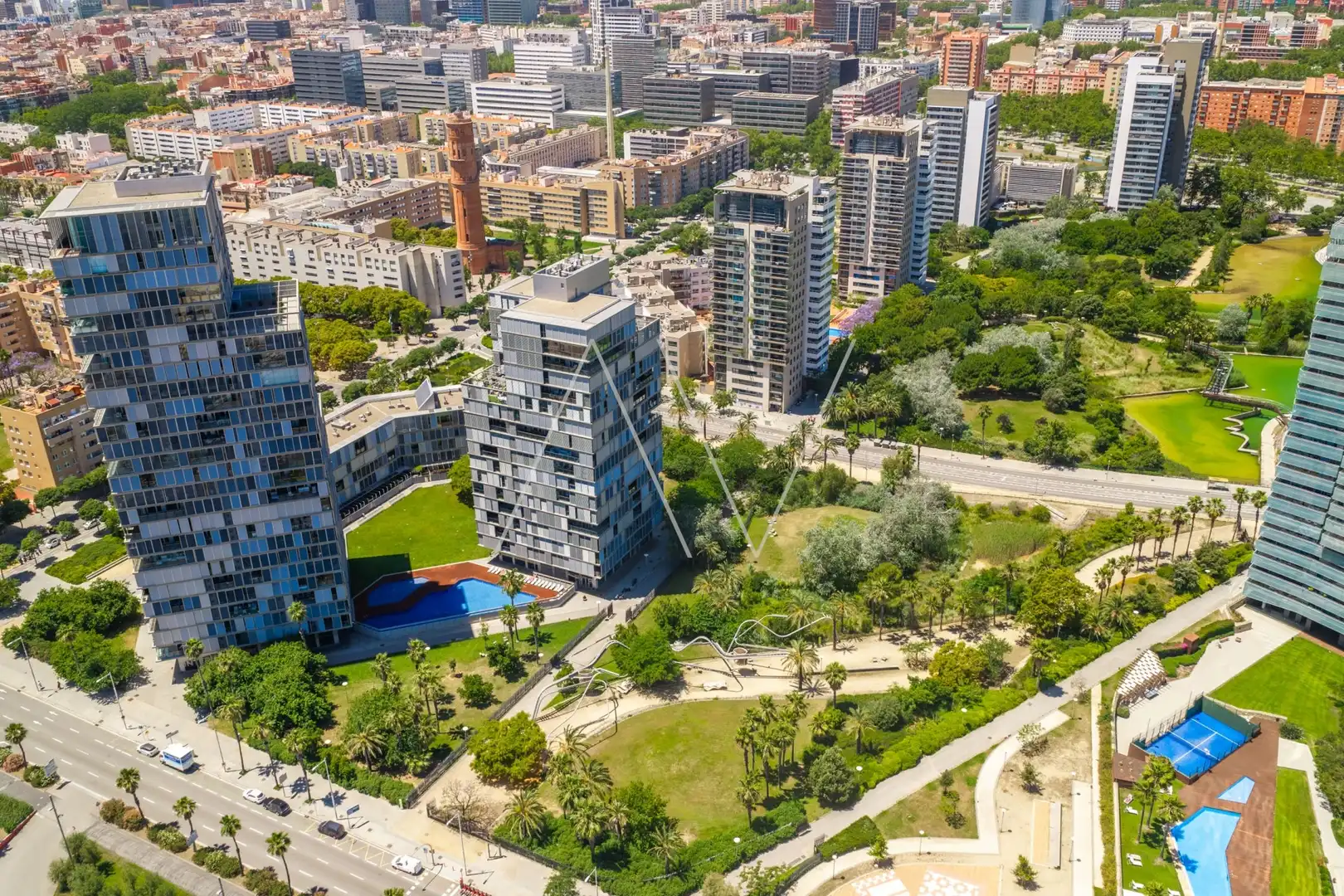 Außenansicht von Wohnung zum Verkauf in Barcelona mit Klimaanlage, Heizung und Terrasse