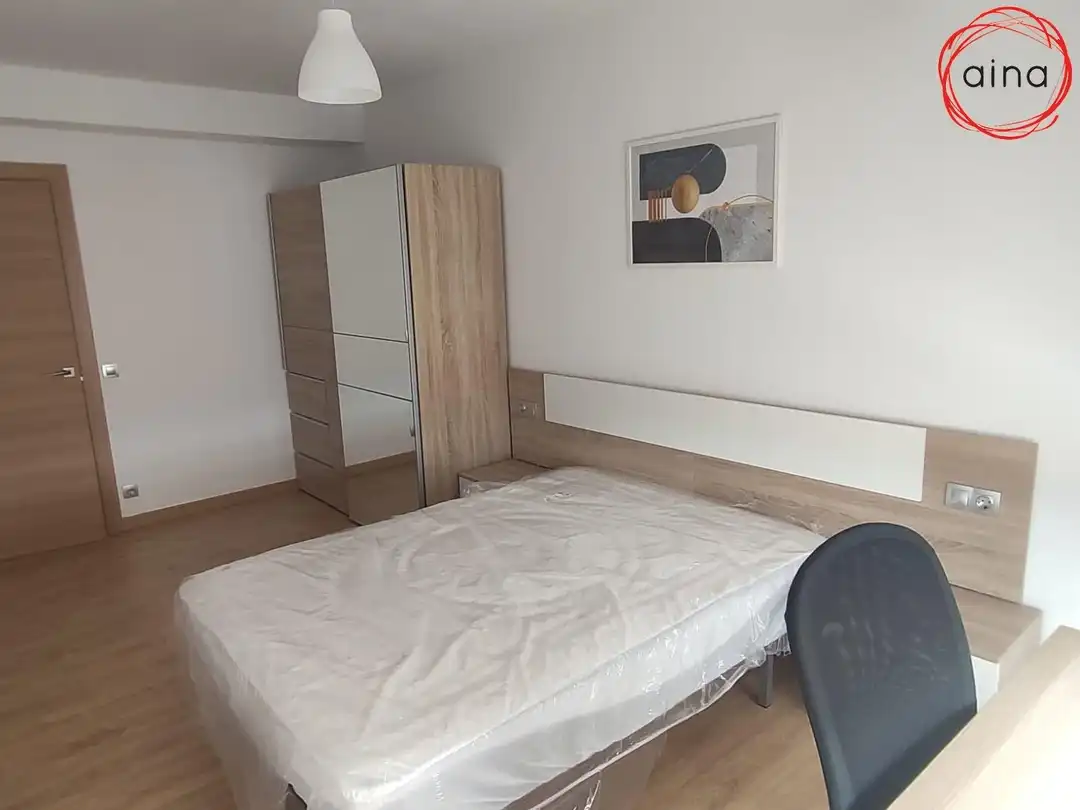 Habitación de Piso de alquiler en Barañáin / Barañain con Calefacción y Balcón