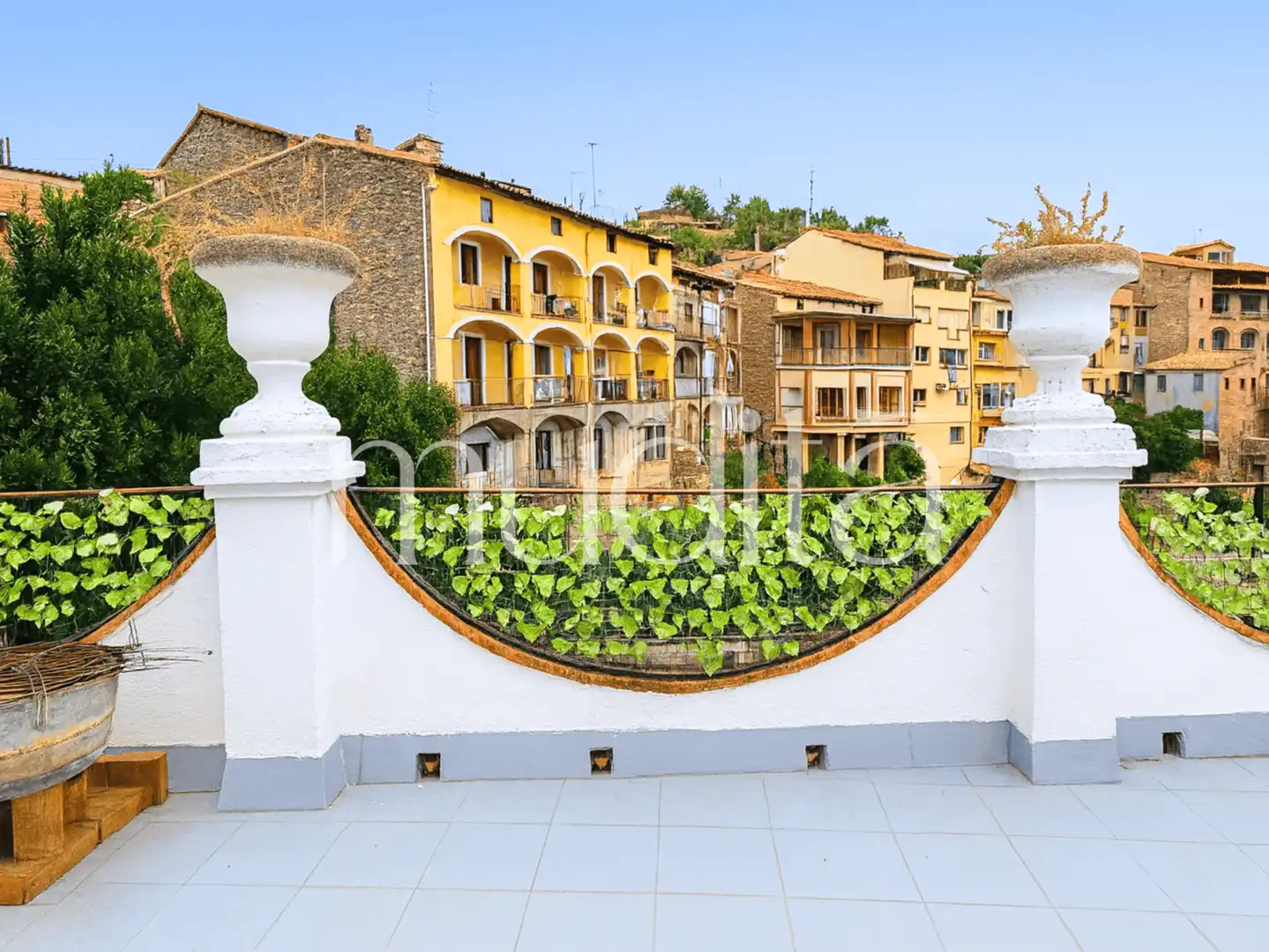Vista exterior de Casa adosada en venda en Sant Quirze de Besora amb Calefacció, Terrassa i Traster