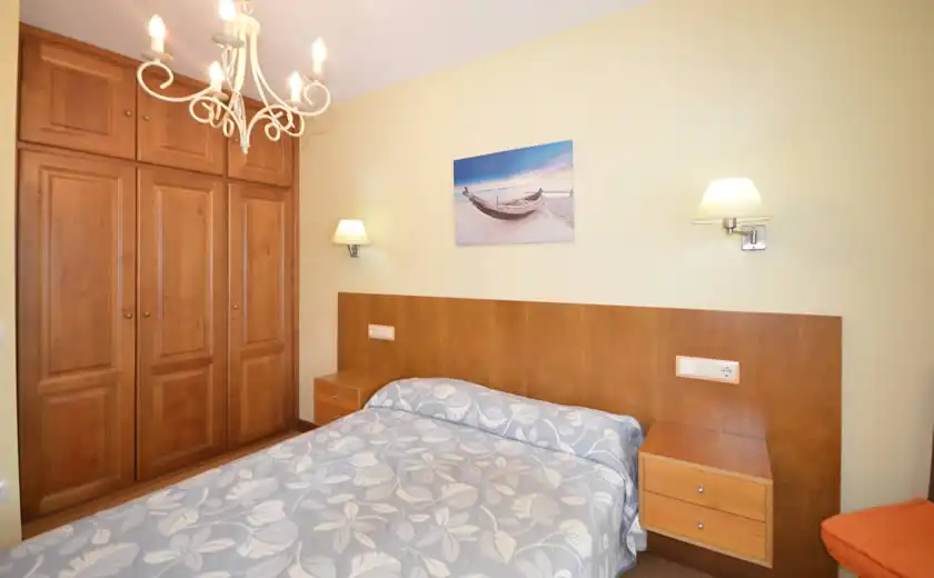 Habitación de Apartamento de alquiler en Llanes con Calefacción, Amueblado y Horno
