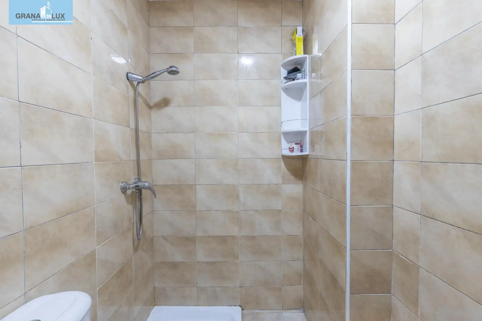 Baño de Piso en venta en Atarfe con Terraza