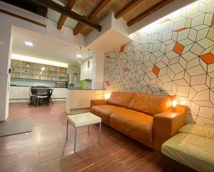 Living room of Duplex to rent in  Barcelona Capital  with Air Conditioner, Parquet flooring and Furnished