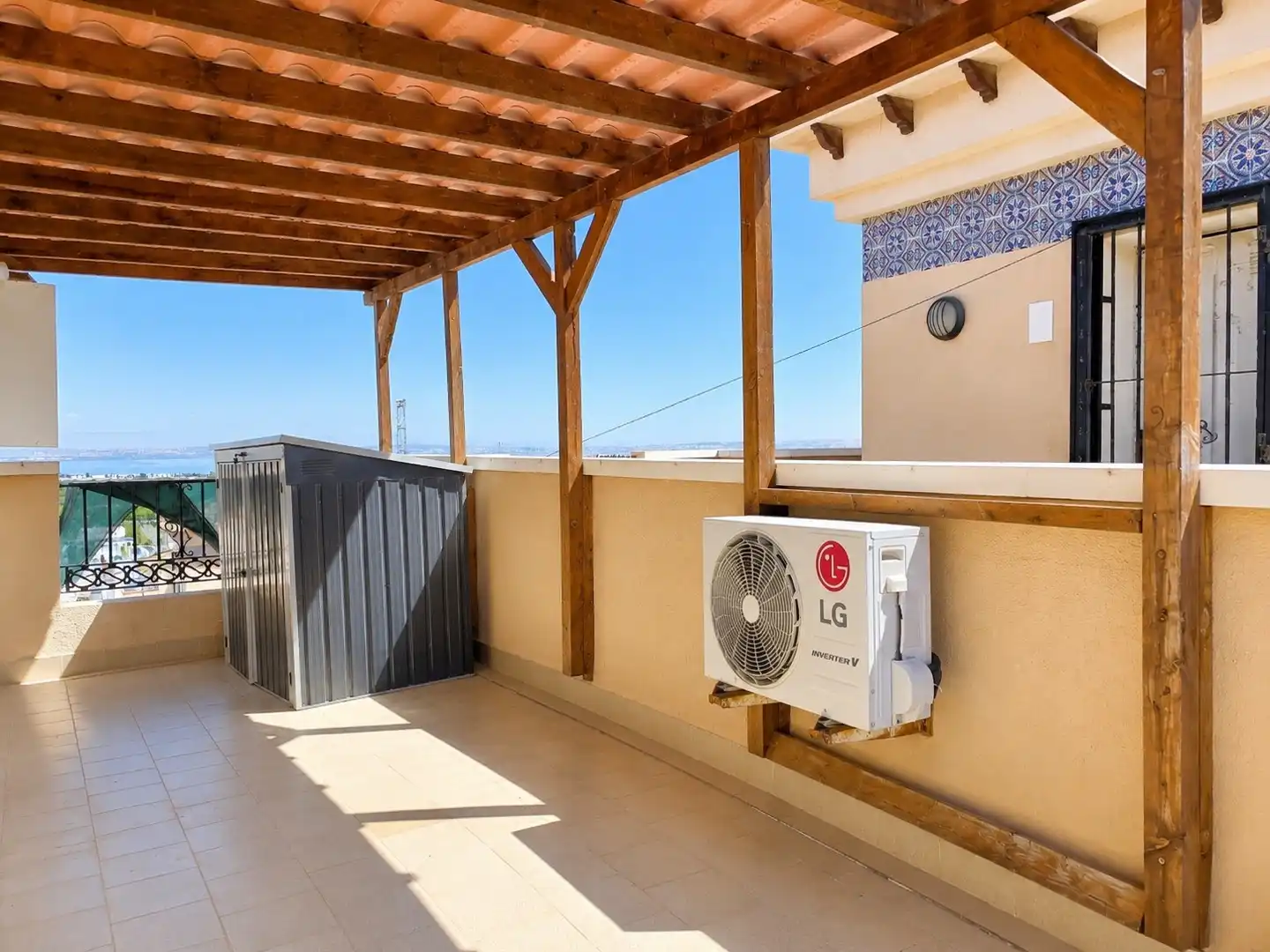 Terrassa de Casa o xalet en venda en Orihuela amb Aire condicionat, Calefacció i Jardí privat
