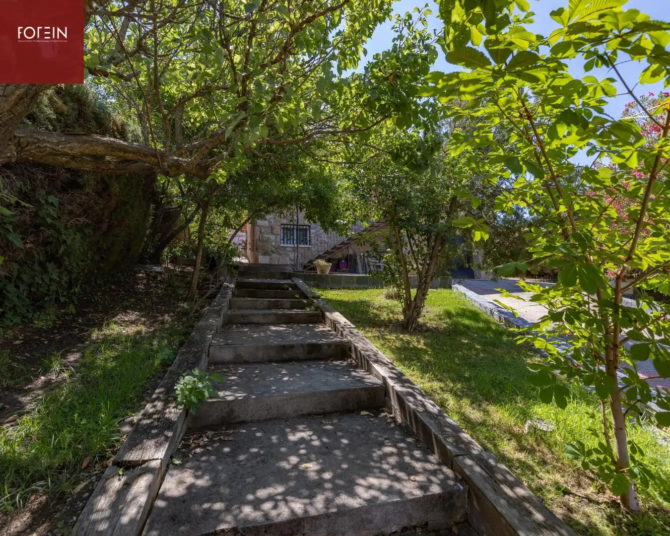 Vista exterior de Casa o chalet en venta en El Casar con Aire acondicionado, Calefacción y Jardín privado