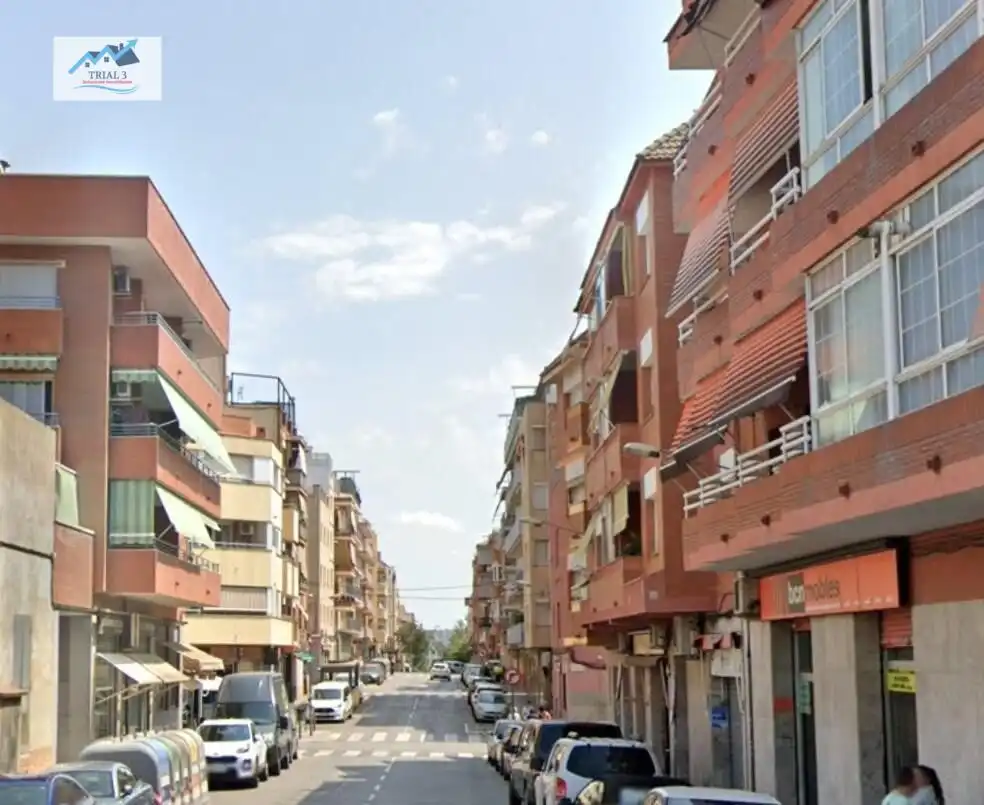 Piso con terraza en venta en Calle ISAAC ALBENIZ D'