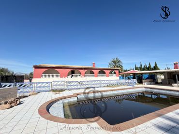 Chalet con piscina en venta en Camí Vell de Benetia