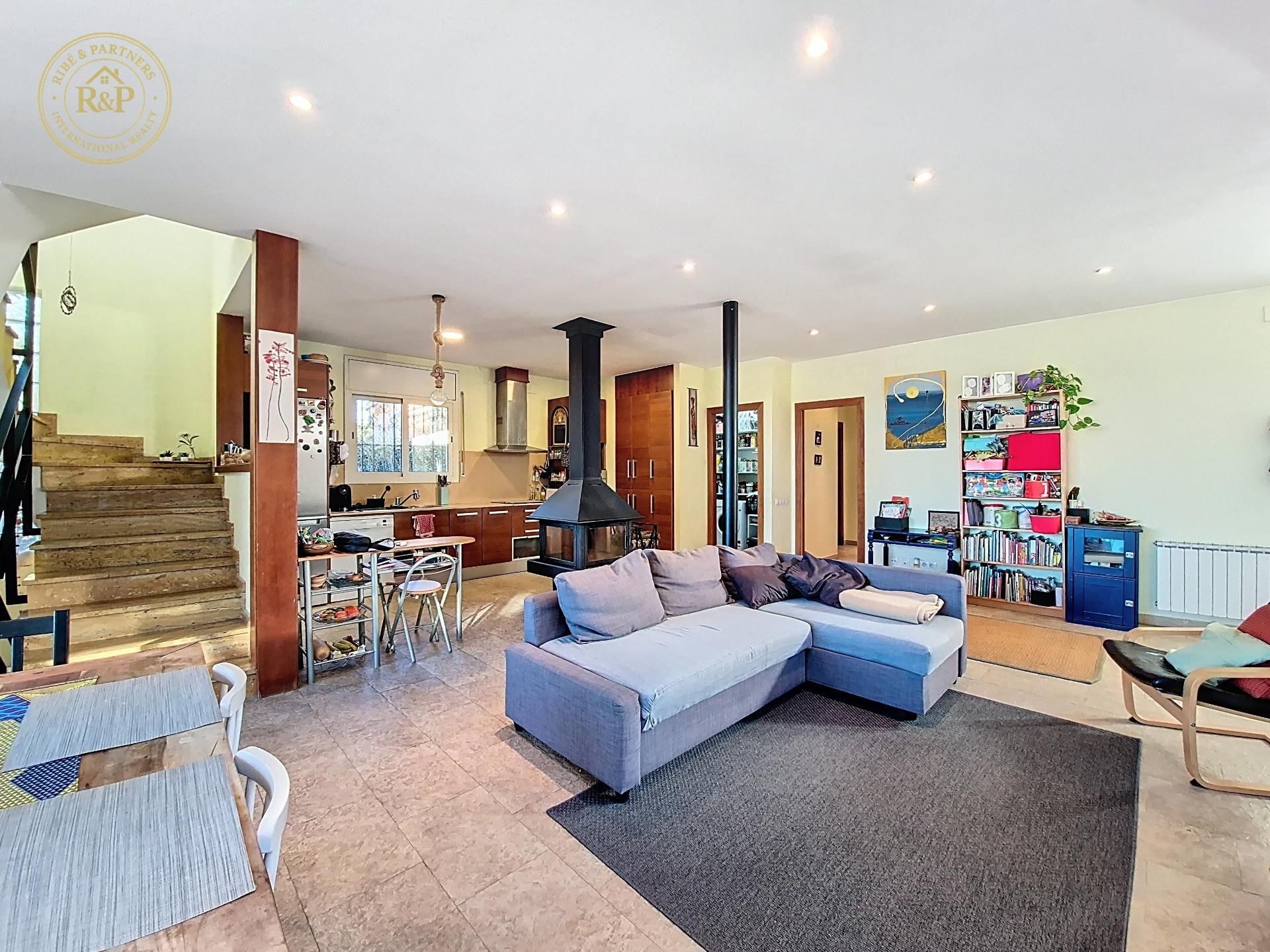 Living room of House or chalet for sale in Terrassa  with Private garden and Swimming Pool