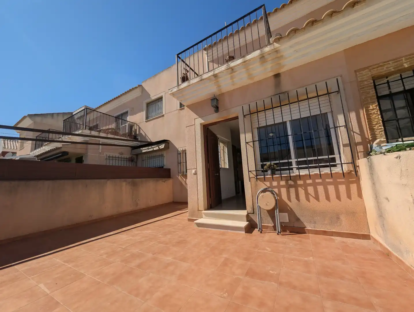 Vista exterior de Casa adosada en venta en Cartagena con Jardín privado, Terraza y Amueblado