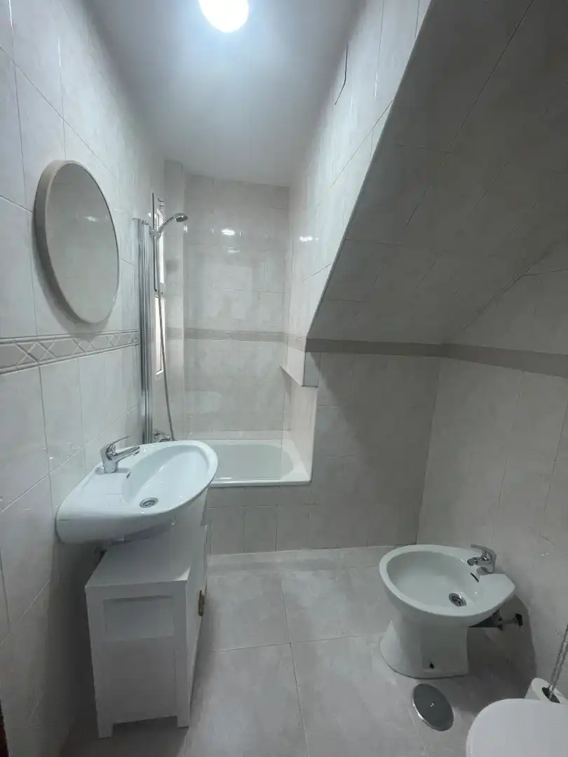 Bathroom of Flat for rent in Almendralejo  with Air Conditioner, Furnished and Oven