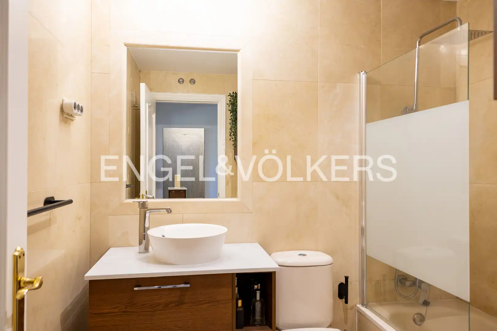 Badezimmer von Wohnung zum Verkauf in Madrid mit Heizung und Abstellraum