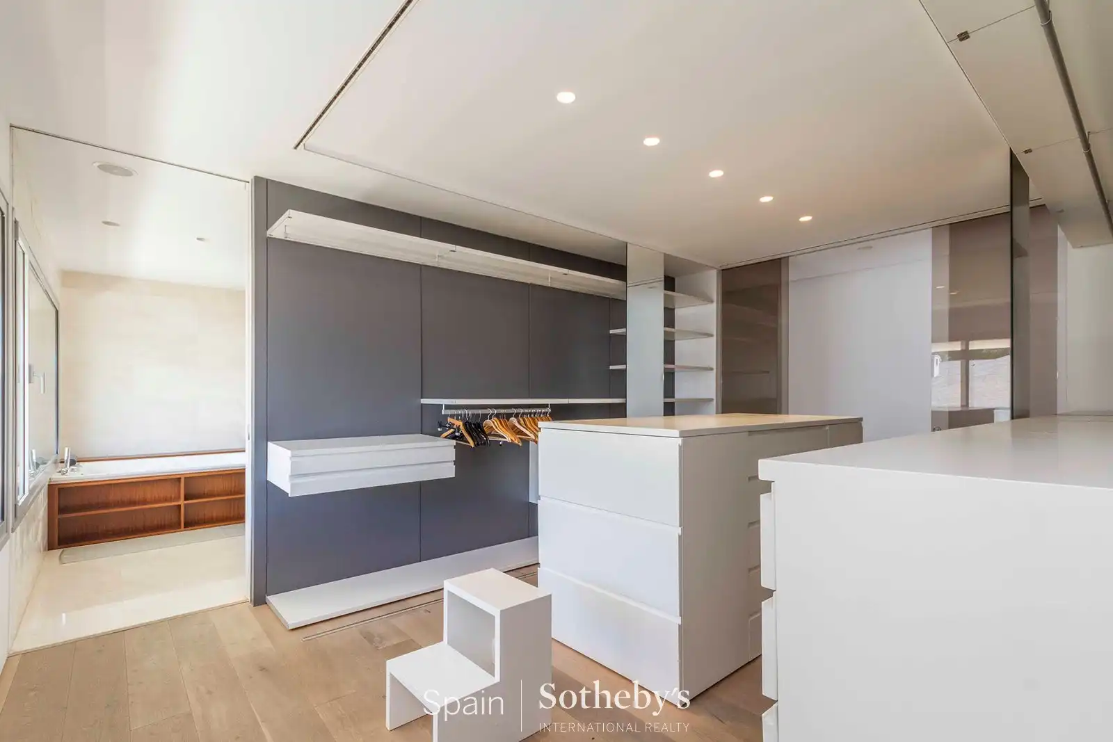 Cocina de Casa o chalet en venta en Madrid con Aire acondicionado, Calefacción y Jardín privado