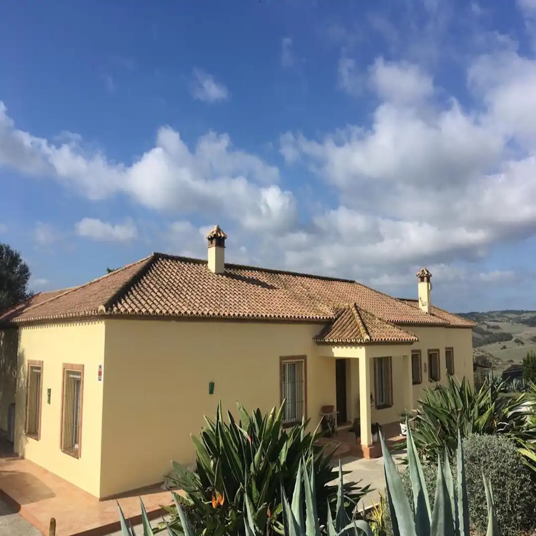 Vista exterior de Casa o chalet en venta en San Martín del Tesorillo con Terraza, Piscina y Sauna
