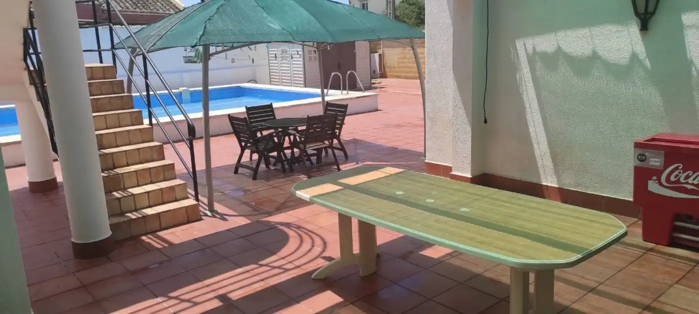 Terrassa de Casa o xalet en venda en El Puerto de Santa María amb Jardí privat, Traster i Piscina