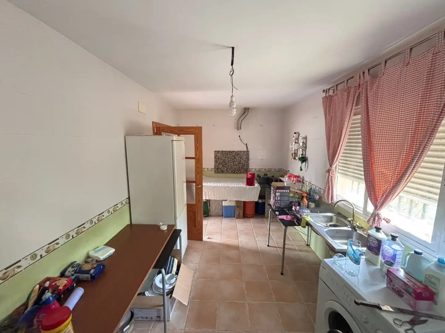Cuina de Casa o xalet en venda en Mérida amb Aire condicionat, Jardí privat i Traster