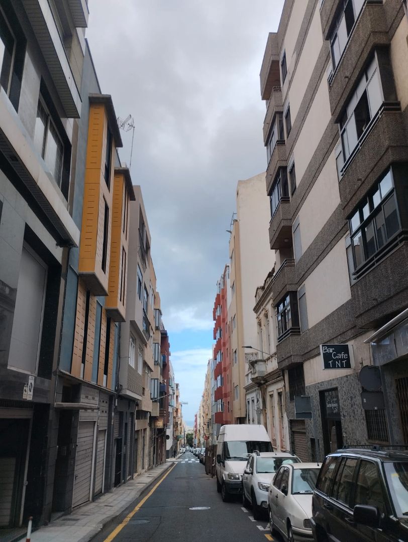 Exterior view of Flat for sale in  Santa Cruz de Tenerife Capital  with Terrace, Storage room and Oven