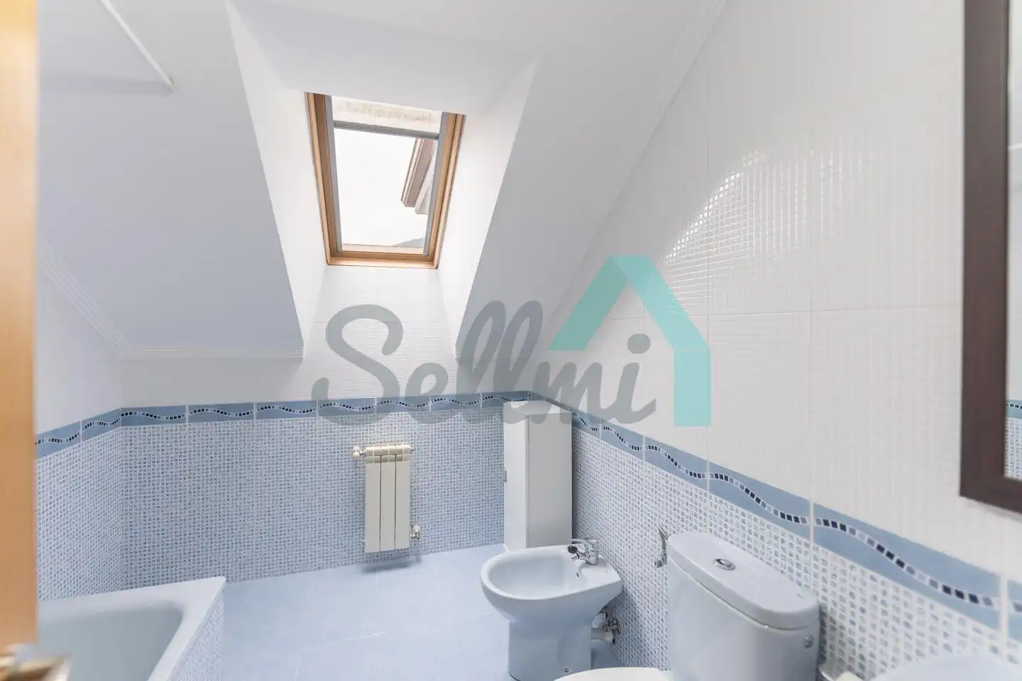 Badezimmer von Wohnung zum Verkauf in Valdés - Luarca mit Heizung und Parkett