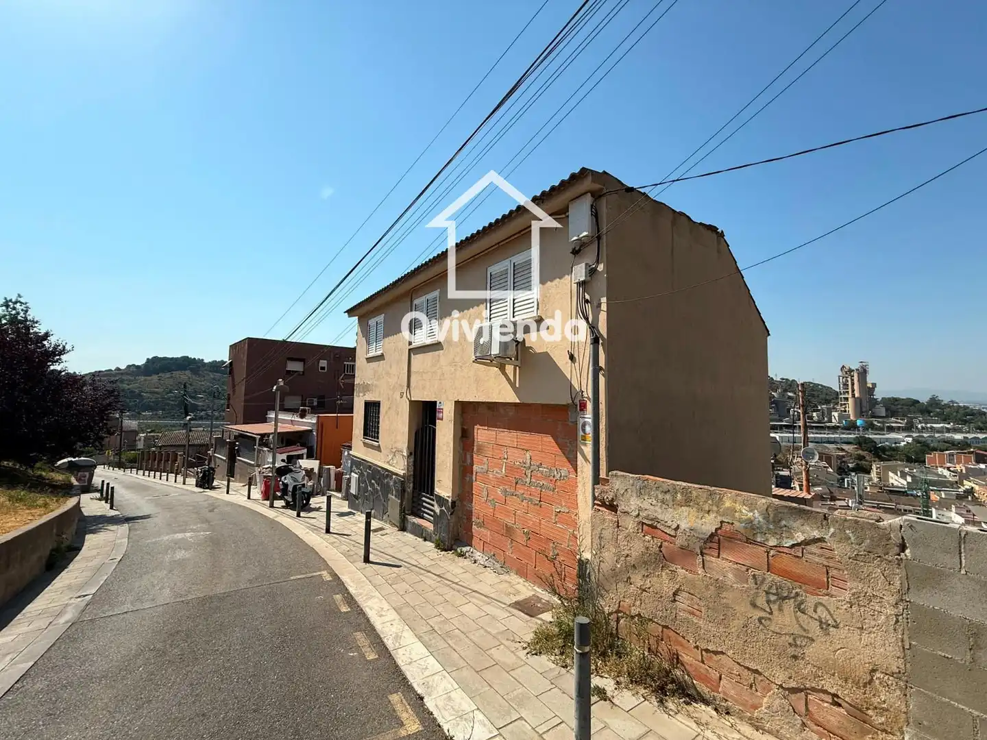 Exterior view of Houses for sale in Montcada i Reixac