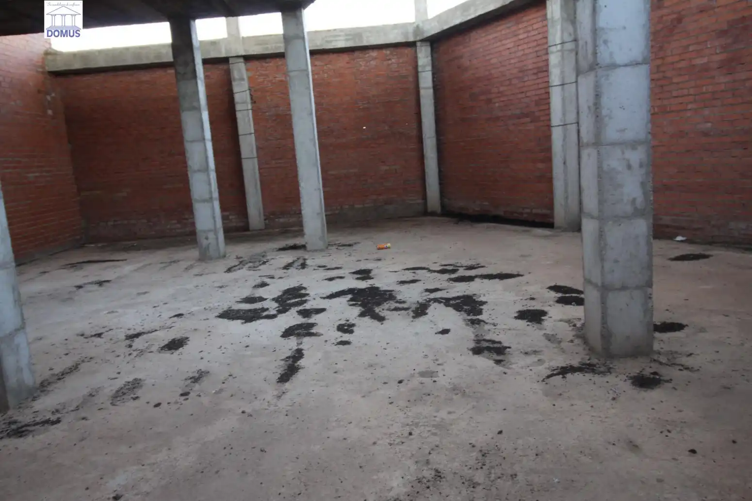 Commercial properties for sale in Valdelacalzada