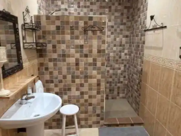 Baño de Piso en venta en Benamargosa con Terraza y Trastero