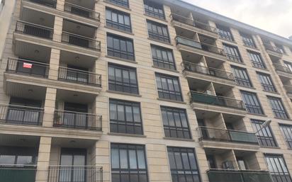 Exterior view of Apartment to rent in Ourense Capital   with Heating, Parquet flooring and Furnished