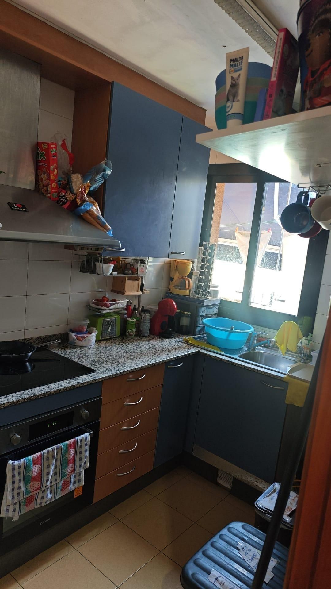 Cuina de Pis en venda en Manresa amb Calefacció i Terrassa