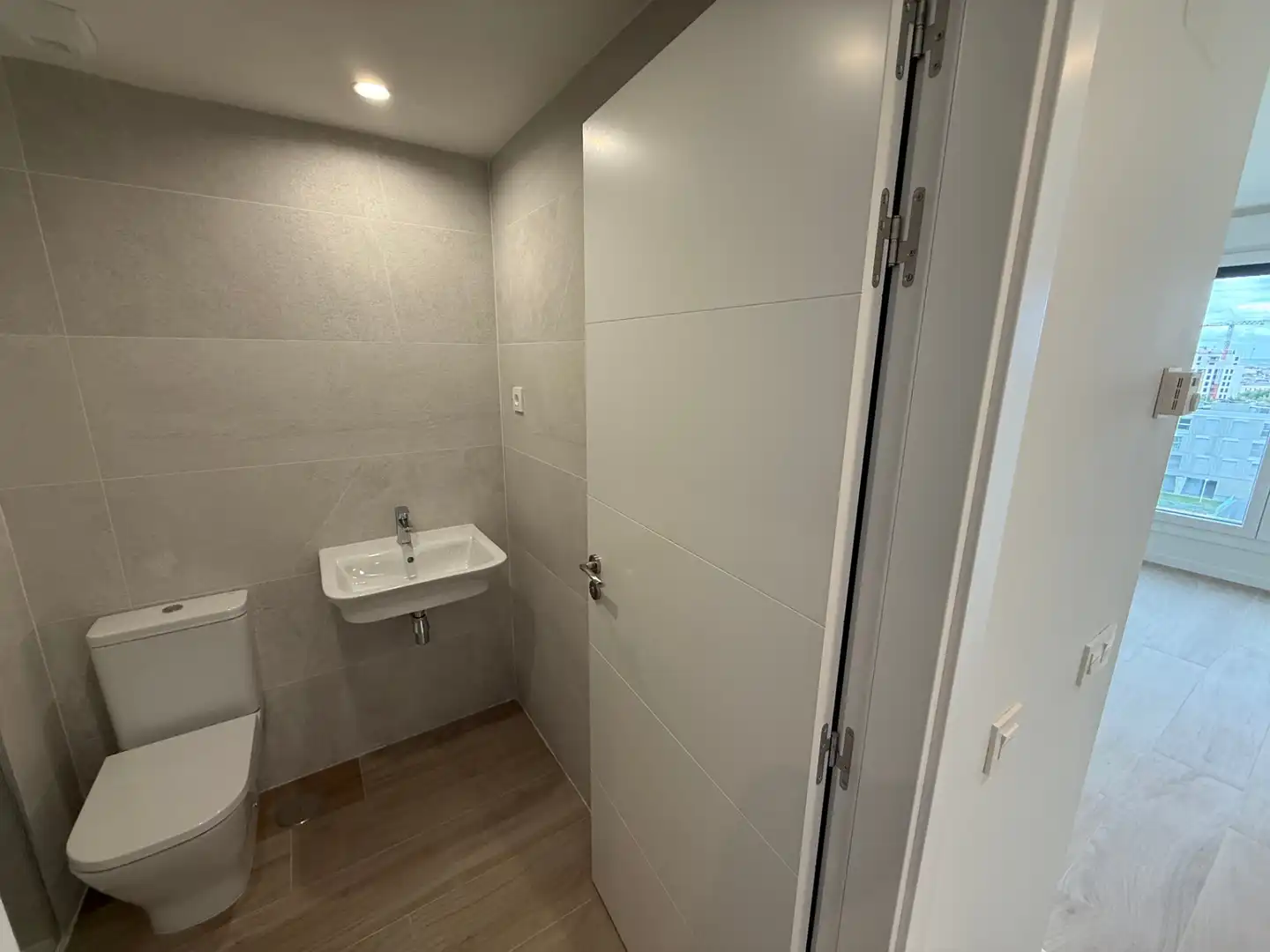 Bathroom of Flat for rent in Madrid  with Heating, Terrace and Storage room