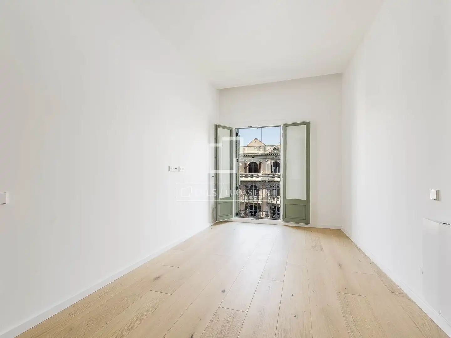 Bedroom of Flat for sale in Barcelona  with Air Conditioner, Heating and Parquet flooring