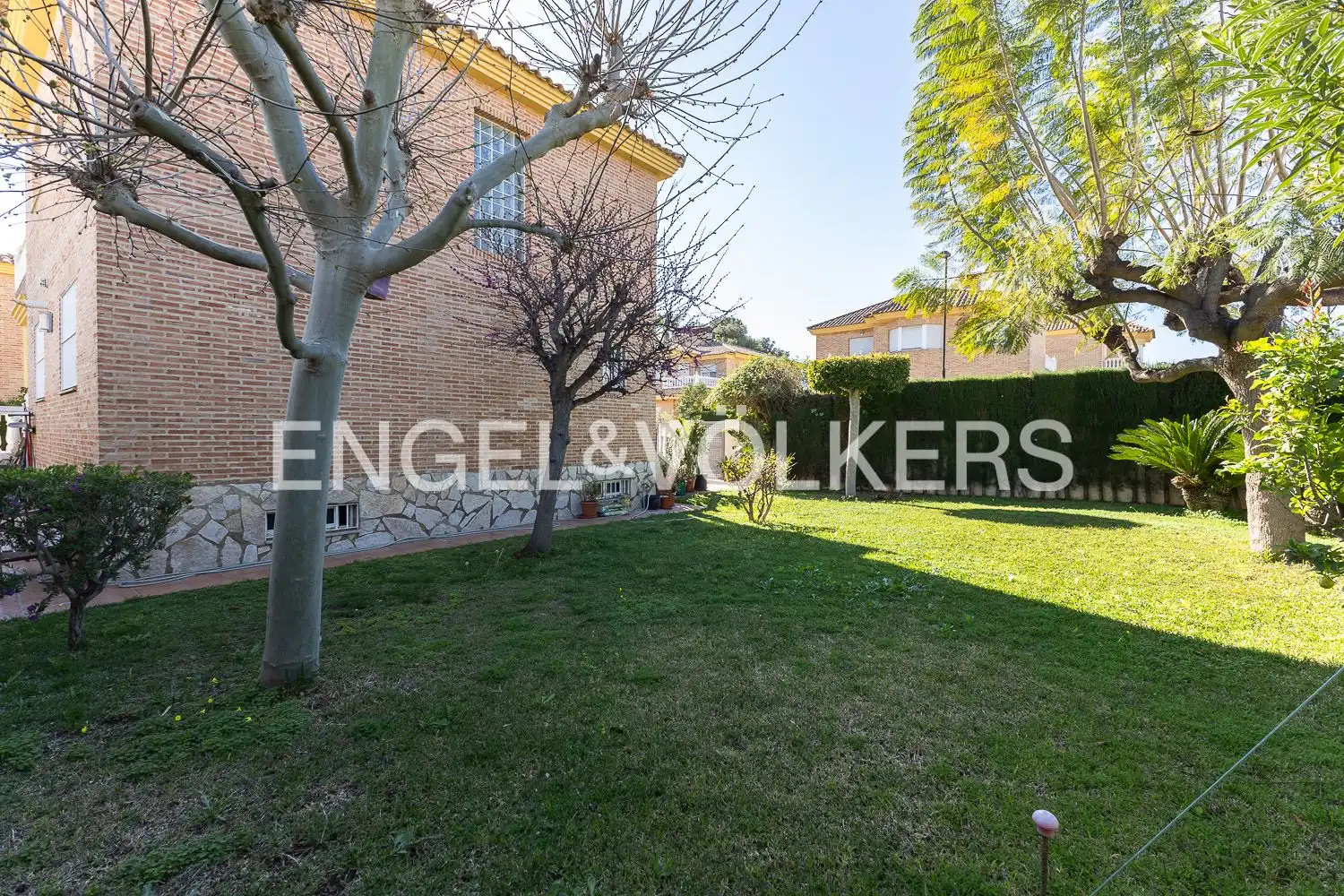 Houses for sale in Torrent  with Air Conditioner, Heating and Private garden