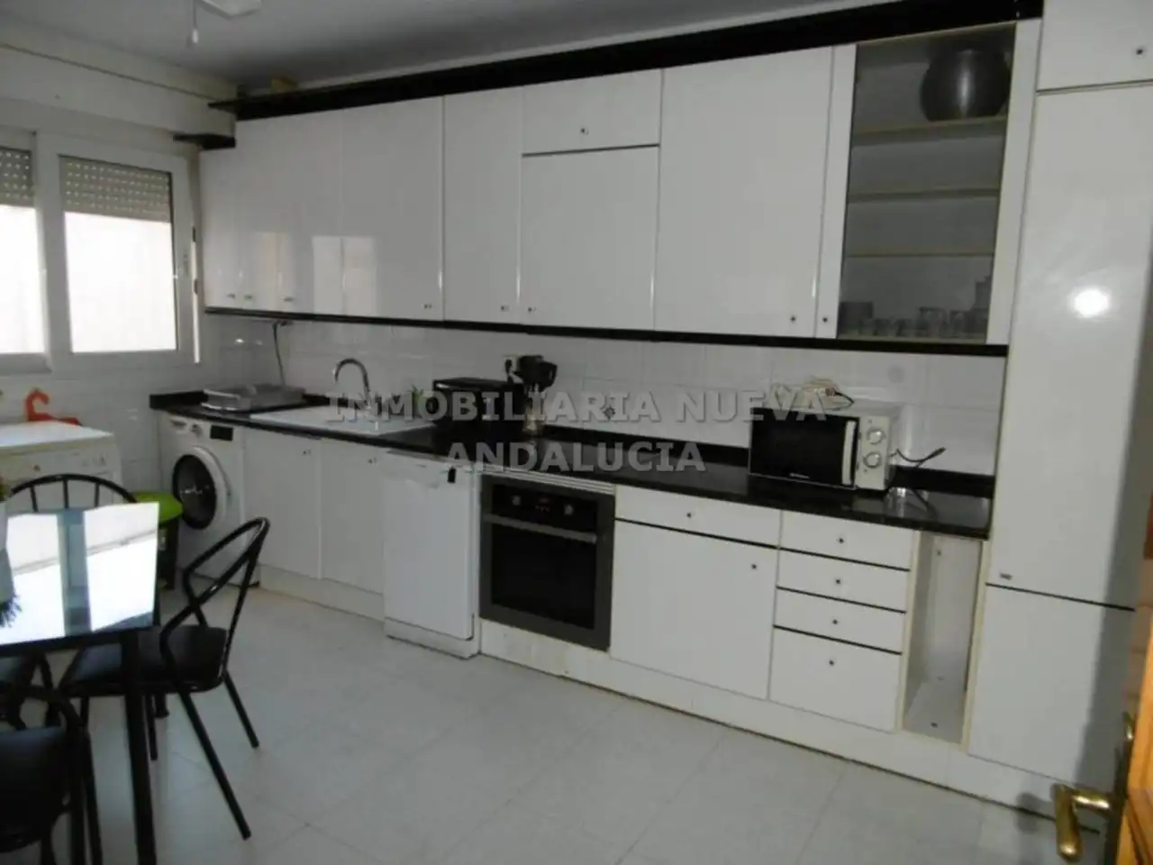 Küche von Dachboden zur Miete in Almería mit Heizung, Terrasse und Möbliert