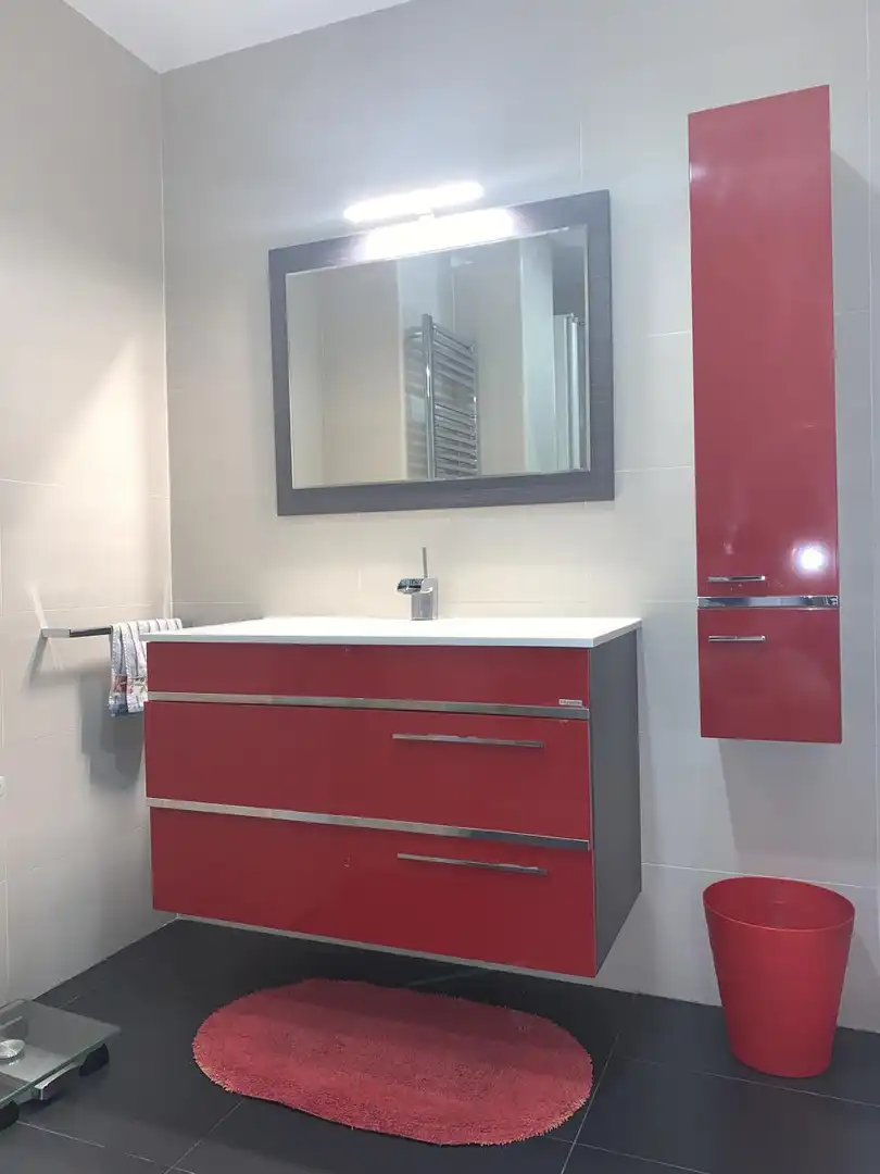 Badezimmer von Dachboden zur Miete in Madrid mit Klimaanlage, Heizung und Möbliert