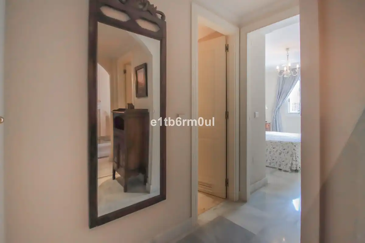 Apartamento con ascensor en venta en Milla de Oro, imagen 12