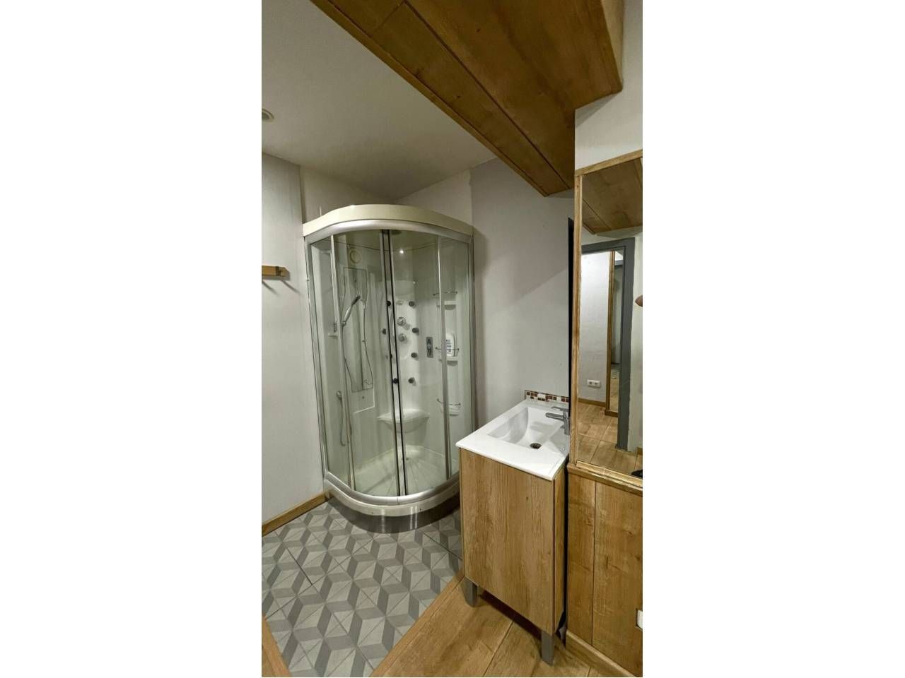 Baño de Local en venta en Girona Capital