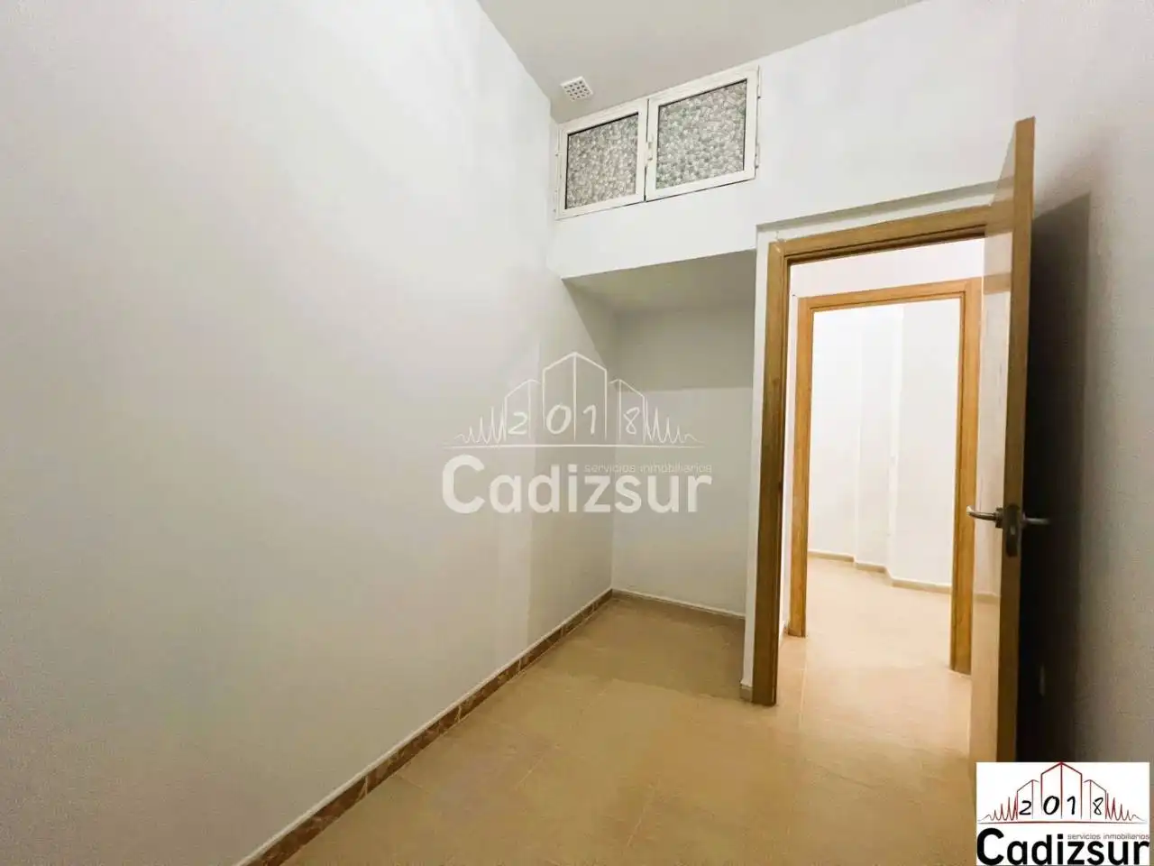 Dormitori de Pis en venda en Cádiz