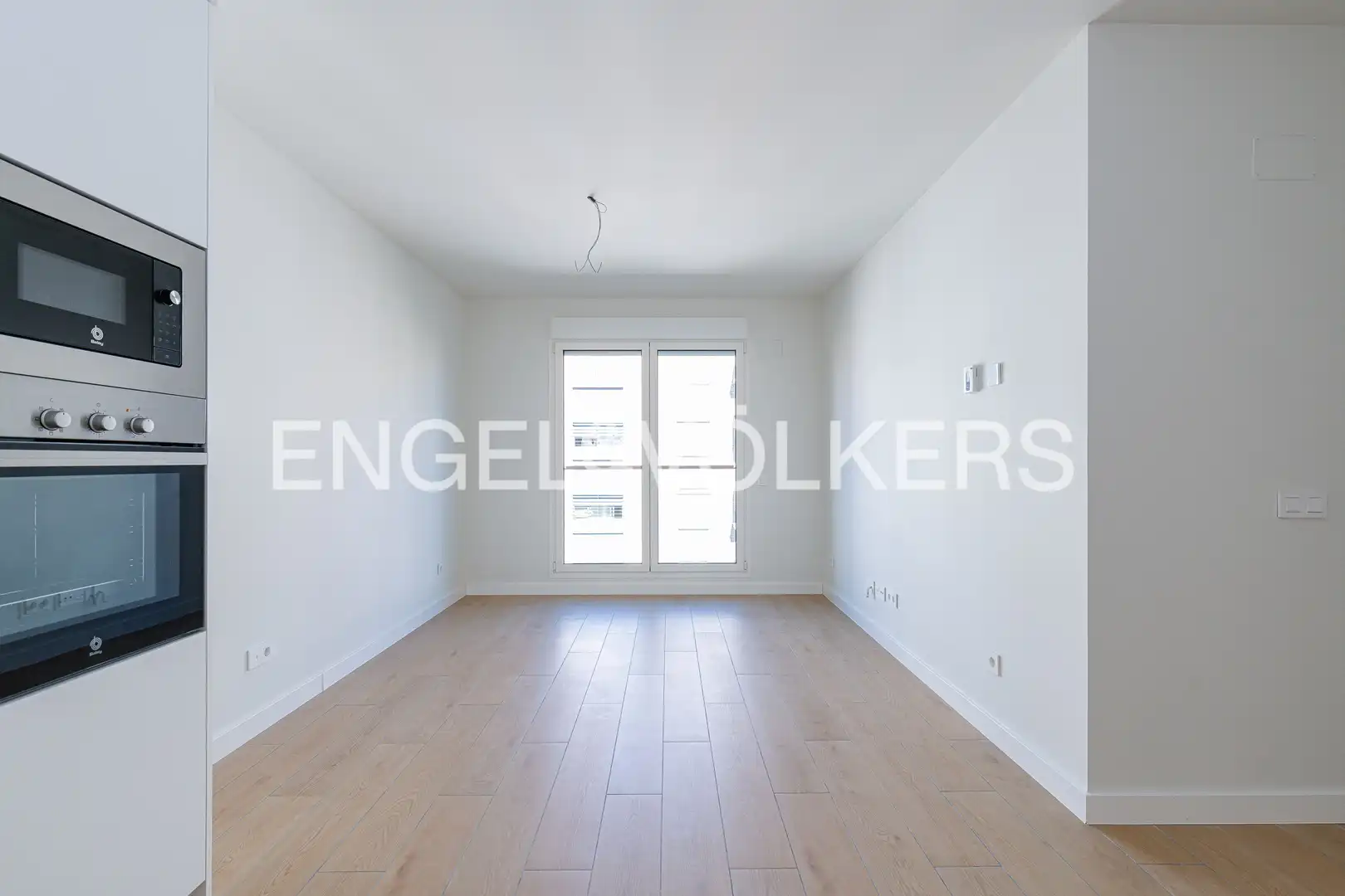 Living room of Flat for rent in Madrid  with Air Conditioner, Heating and Swimming Pool