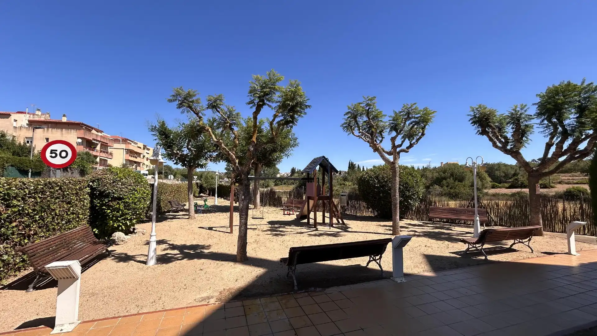 Vista exterior de Àtic en venda en La Pobla de Montornès   amb Aire condicionat, Calefacció i Jardí privat